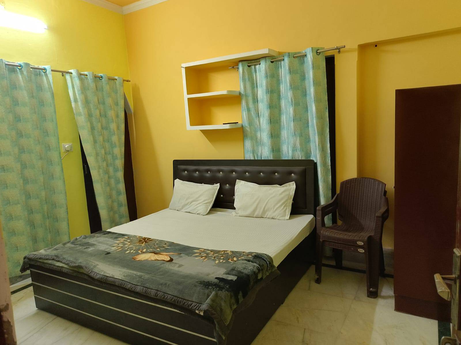 room_image